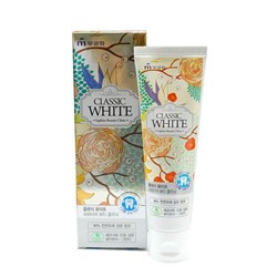 Отбеливающая зубная паста со вкусом мяты и зеленого чая Classic White Saphire Beauty Clinic, MUKUNGHWA 110 г