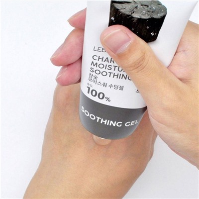 Успокаивающий гель на основе экстракта древесного угля Charcoal Moisture Soothing Gel, Lebelage 100 мл