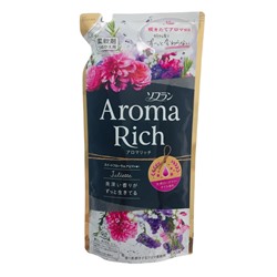 Кондиционер для белья Aroma Rich Juliette с ароматом натуральных масел, LION 400 мл (мягкая упаковка)